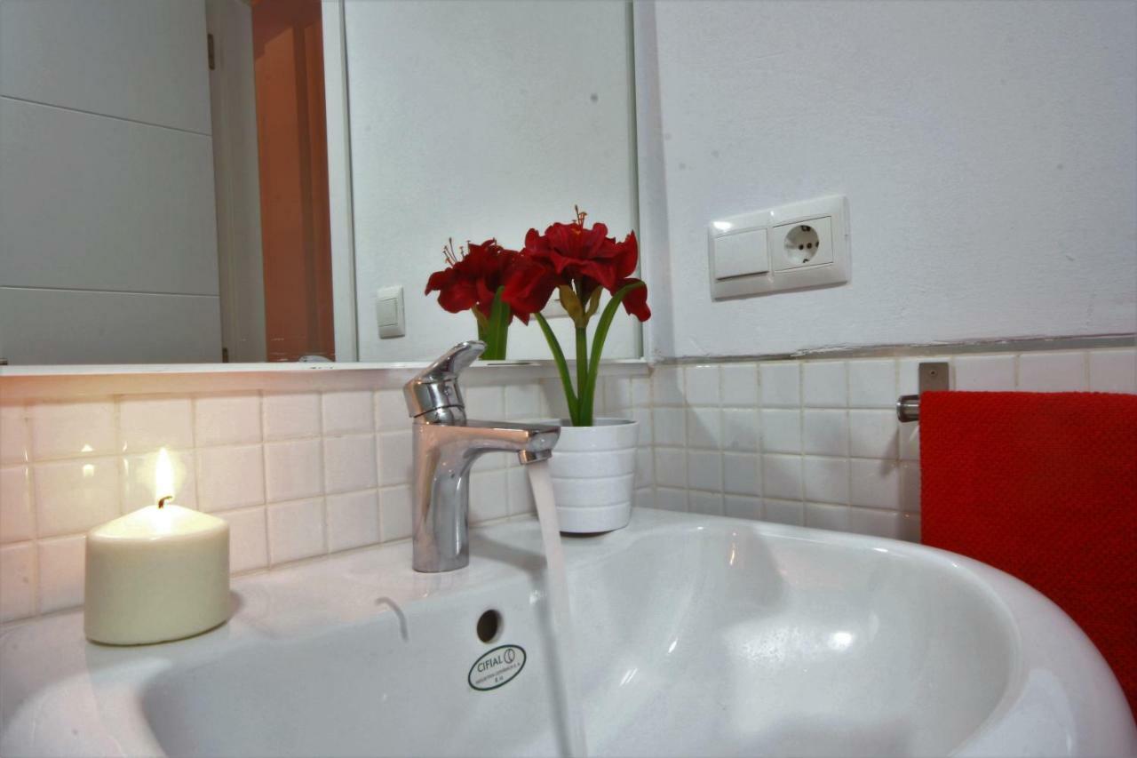 Апартаменты Apartamento Vacacional Carmona Экстерьер фото